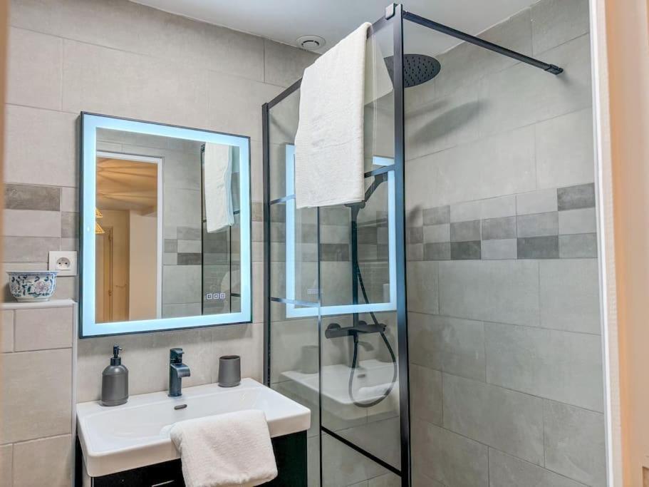 Elegance Au Coeur De Tarbes Apartment ภายนอก รูปภาพ