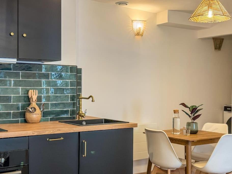 Elegance Au Coeur De Tarbes Apartment ภายนอก รูปภาพ